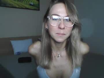 girl BBW & Skinny Sex Cam Girls with viktoriaaember