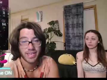 couple BBW & Skinny Sex Cam Girls with tiaterra