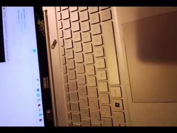 couple BBW & Skinny Sex Cam Girls with emberxtony