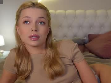 girl BBW & Skinny Sex Cam Girls with kellypeachpie