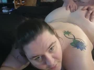 couple BBW & Skinny Sex Cam Girls with mzjuicybootay2169