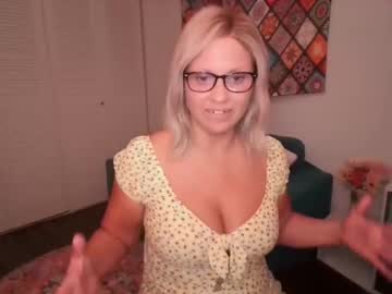 girl BBW & Skinny Sex Cam Girls with skyes_ablaze