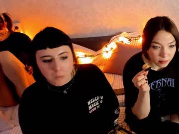couple BBW & Skinny Sex Cam Girls with personality_dlsorder