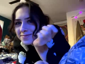couple BBW & Skinny Sex Cam Girls with halien695