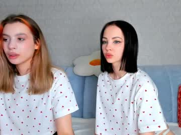 couple BBW & Skinny Sex Cam Girls with misseliss