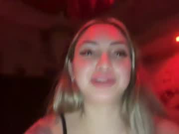 couple BBW & Skinny Sex Cam Girls with twistedstones420