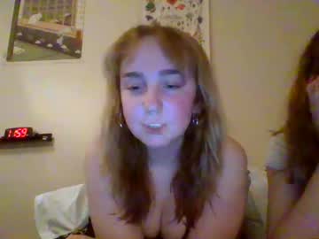 couple BBW & Skinny Sex Cam Girls with carpetmunchers